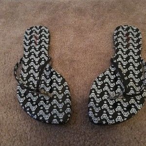 Geena Women's Black White Print Flip Flops Sandals Shoes Size 9